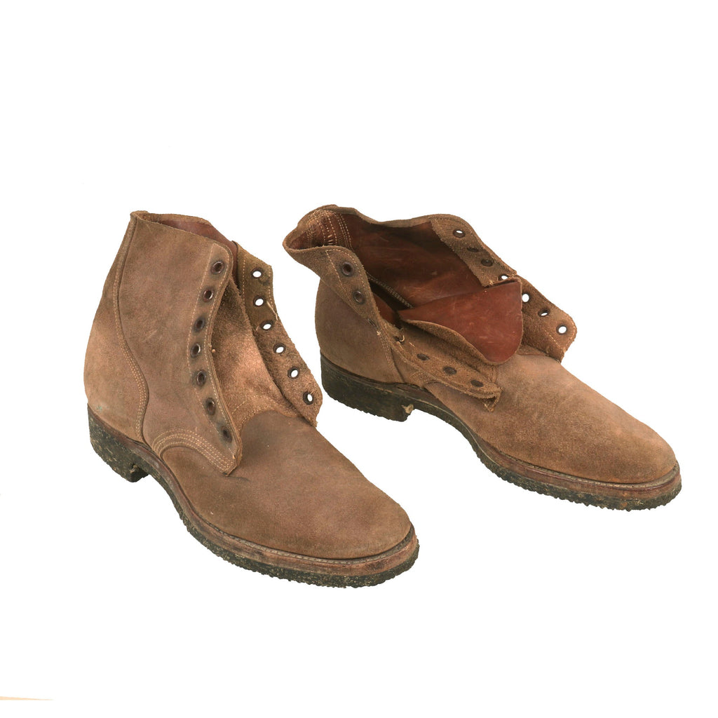 Original U.S. WWII Pair of Marine Corps Unissued USMC Boondocker Boots by International Shoe Co. - Size 7D - 1943 Dated Original Items