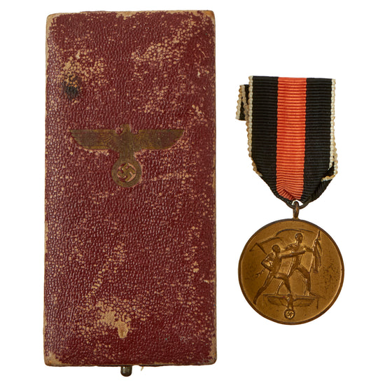 Original German WWII Cased 1 October 1938 Commemorative Sudetenland and Czech Conquest Medal by Deschler & Sohn