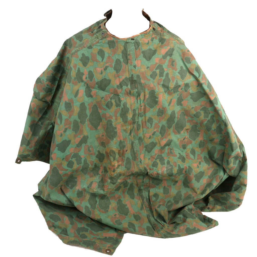 Original U.S. WWII USMC “M-1942 Reversible Spot Pattern” Camouflage Rain Poncho Original Items