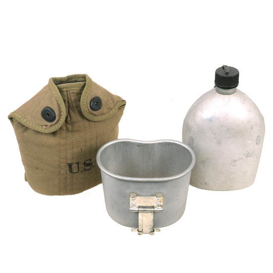 Original U.S. WWII Cavalry / Airborne Paratrooper M1941 Mounted Canteen Cover Dated 1942 With Canteen & Cup Set Original Items