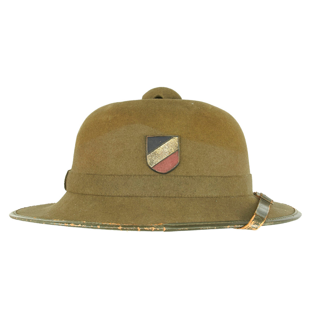 Original German WWII 2nd Model 1942 dated Afrikakorps DAK Sun Helmet with Badges - size 57 Original Items