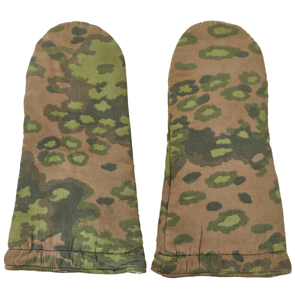 Original WWII German Waffen SS "Oak Leaf Pattern" Camouflage Reversible Winter Uniform Parka Mittens Original Items