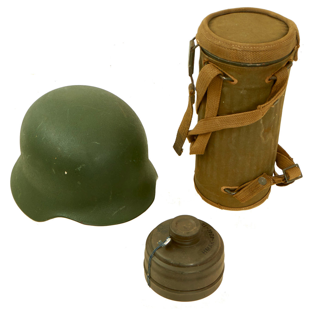 Original West German Cold War Era Bundesgrenzschutz BGS Border Guards M40/53 Stahlhelm And 1957 Dated Gas Mask Canister With Cover Original Items