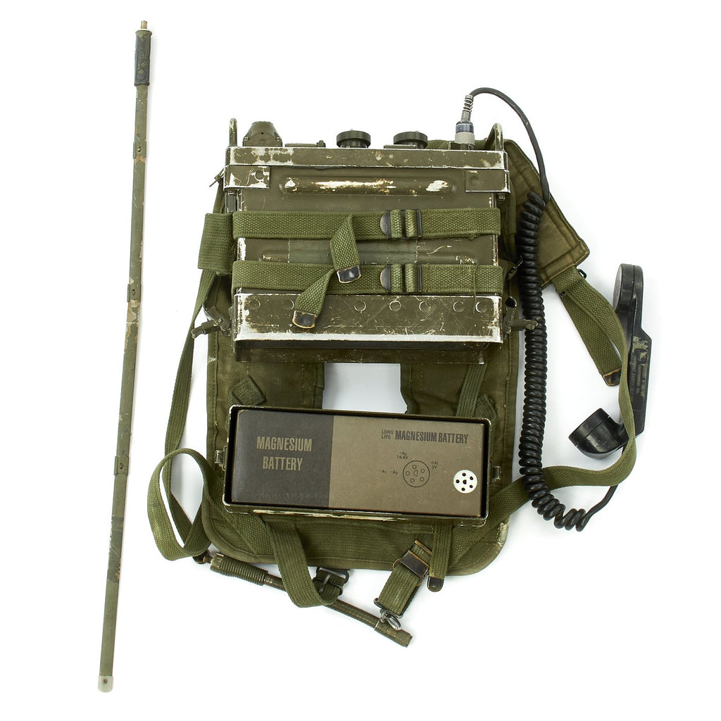 Original U.S. Vietnam War Radio Pack Set RT-505 PRC-25 with ST-138 Carry Harness Original Items