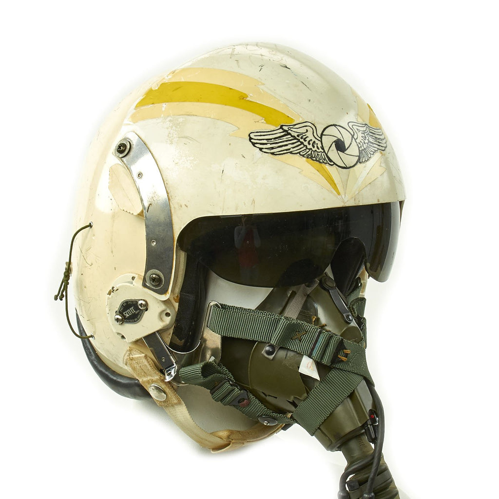 Original U.S. Vietnam War Era HGU-26/P Flight Helmet with PRU-36/P Double Visor Flight and MBU-5/P Oxygen Mask Original Items