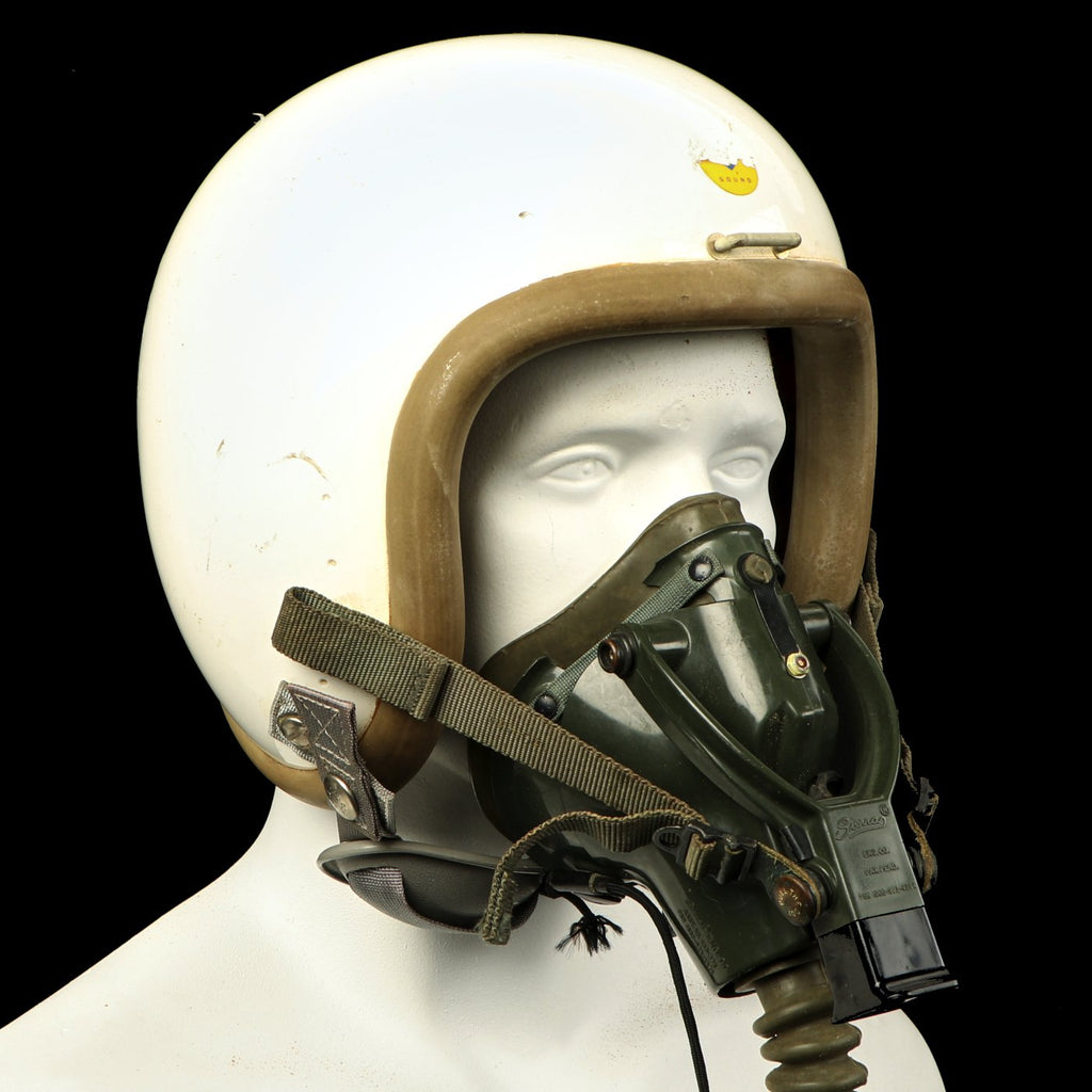 Original U.S. Early Vietnam War Air Force P Series Flying Helmet with Sierra Pilot Suspension Oxygen Mask Original Items