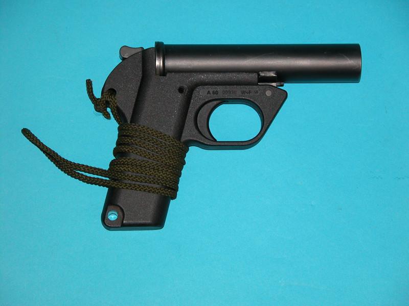 German P2A1 Signal Pistol With Case Original Items