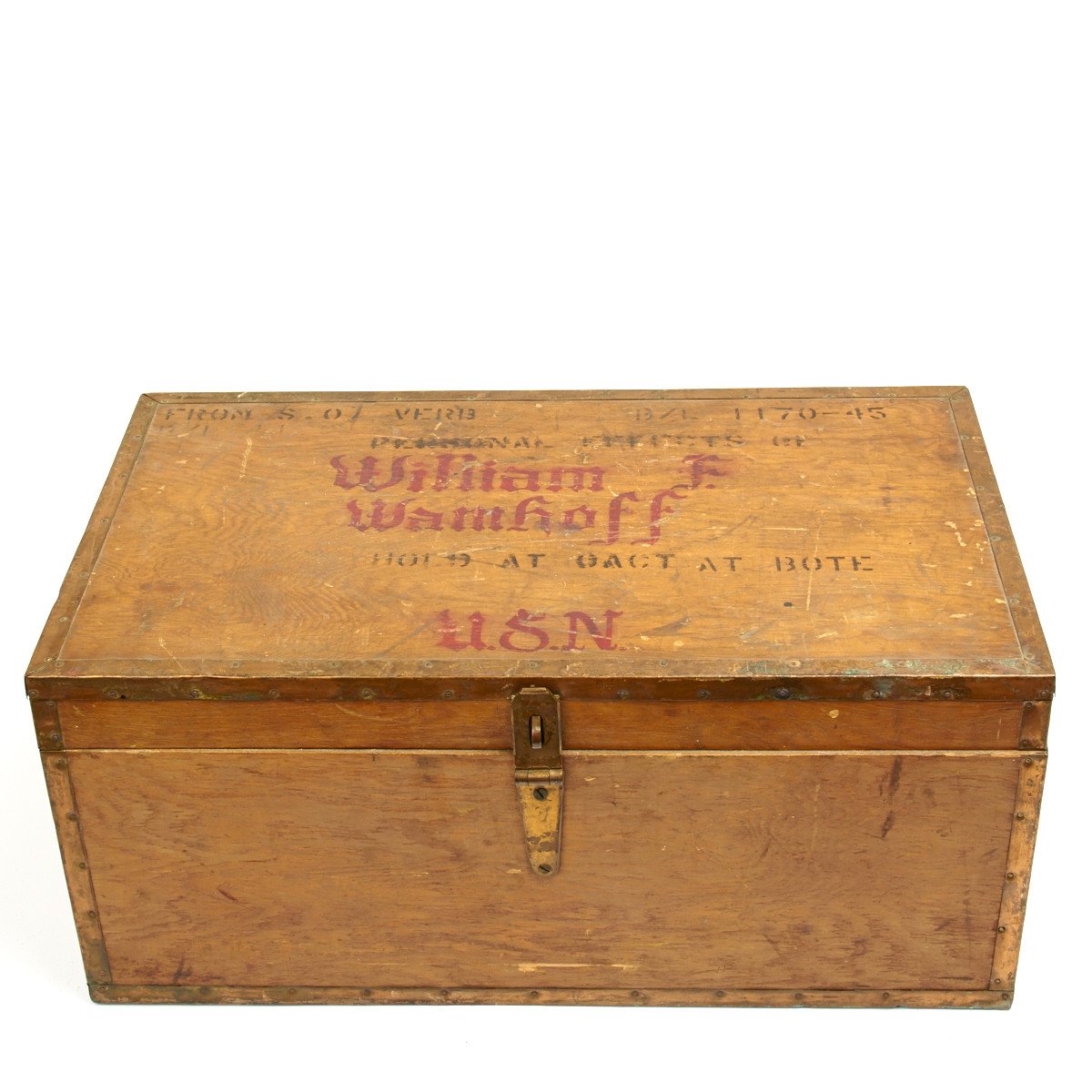 Military Antiques and Museum - - UWG-0371a WWII US GI Foot Locker and  Contents - $299.95
