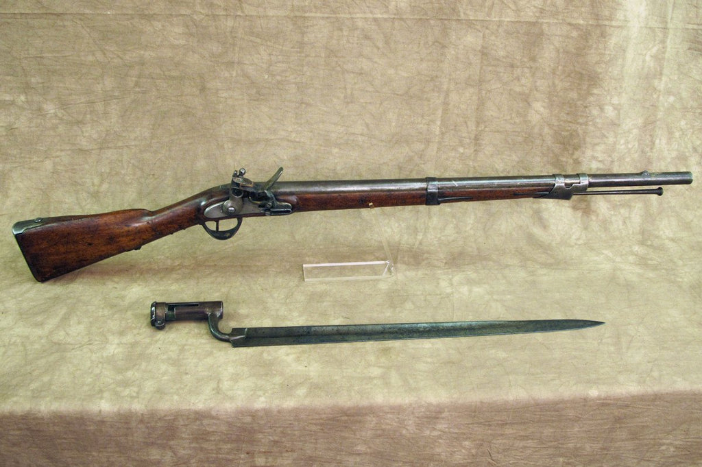 Original Napoleonic Ear Austrian Flintlock Short Pioneer Musket with Sword Socket Bayonet Original Items